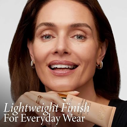 LAURA GELLER NEW YORK Quench-n-Tint Tinted Moisturizer - Sheer to Light Buildable Coverage - Natural Glow Finish - Lightweight Formula with Hyaluronic Acid, 02 Light - Image 3